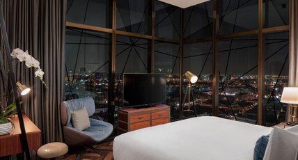 DoubleTree by Hilton Dubai M square Hotel & Residences Room Type - KING DELUXE ROOM WITH VIEW