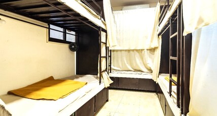 Golden Star Deluxe Dormitory Room Type - Single Bed in Male Dormitory Room with Shared Bathroom