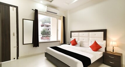 Restwell Tapovan Stays Room Type - Super Deluxe Room