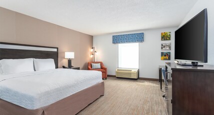 Hampton Inn Akron-South Room Type - 1 KNG ACCESSIBLE TUB NS
