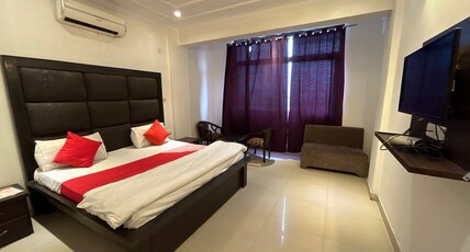 Hotel Amber Palace Room Type - Deluxe Room