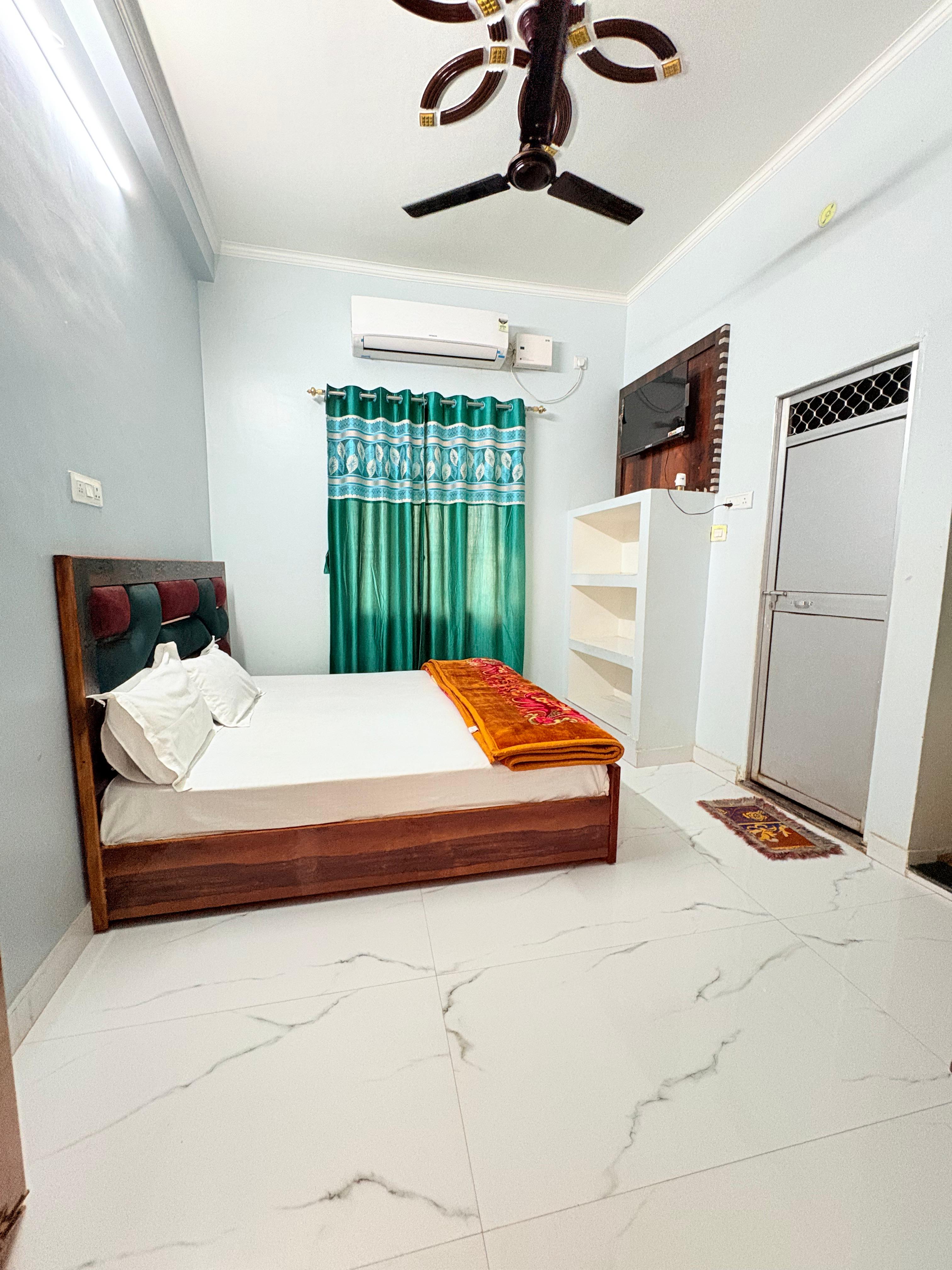 Ram Bila Paying Guest House in Ayodhya - Tap to explore photos
