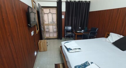 Sharan Homestay Room Type - Standard Double Room