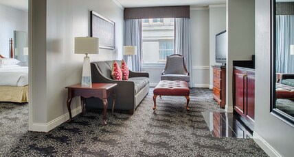 Embassy Suites by Hilton Portland Downtown Room Type - 1 KING SUITE-PURE WELLNESS