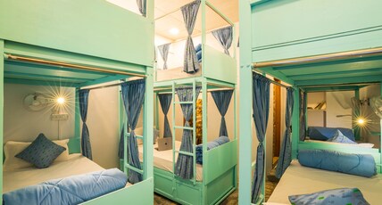 Unplan Udaipur - Lake Facing Room Type - 4 Bed Mixed Dormitory