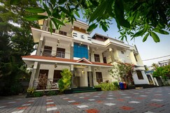 Photos of Kaleelil Residency Alleppey