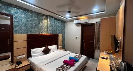 FabHotel Amrit Inn Room Type - Premium Room