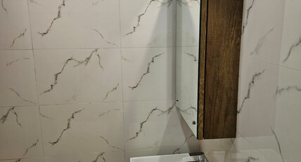 Hotel Roxy GKR Room Type - ANADI