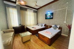 Rengoni Stay by Puhor | Near B. Borooah Cancer Hospital
