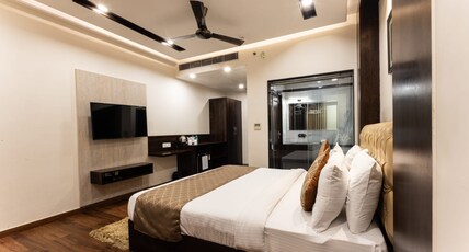 Hotel Aksh Inn Room Type - Super Deluxe
