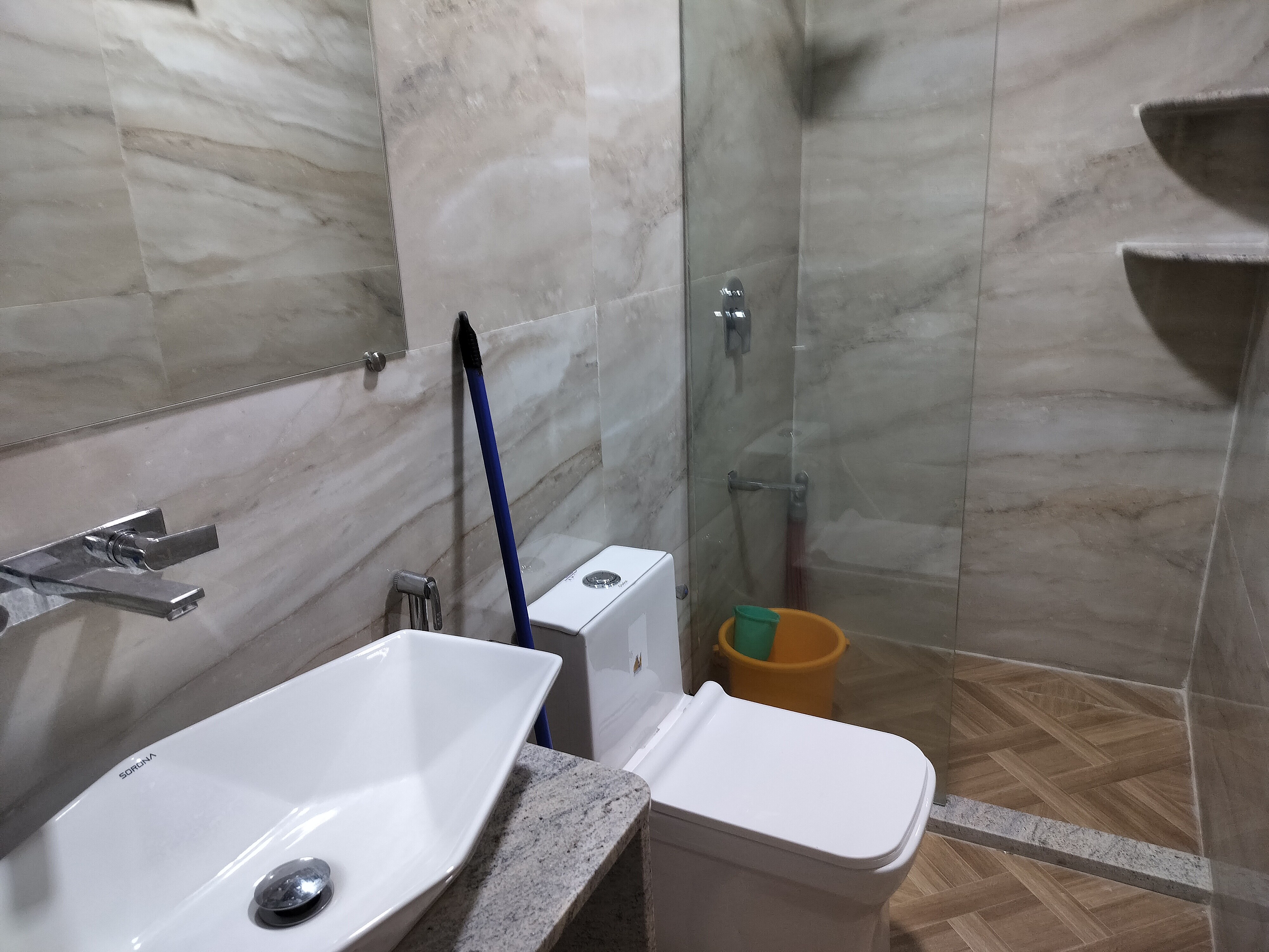 Cozy Private room for 2 pax in Condo/ Bungalow - Tap to explore photos