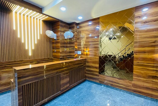 HOTEL AV GRAND