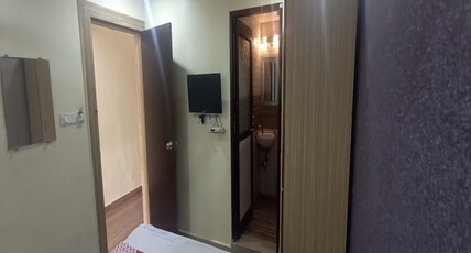 Hotel Ashish Park Room Type - Deluxe Room