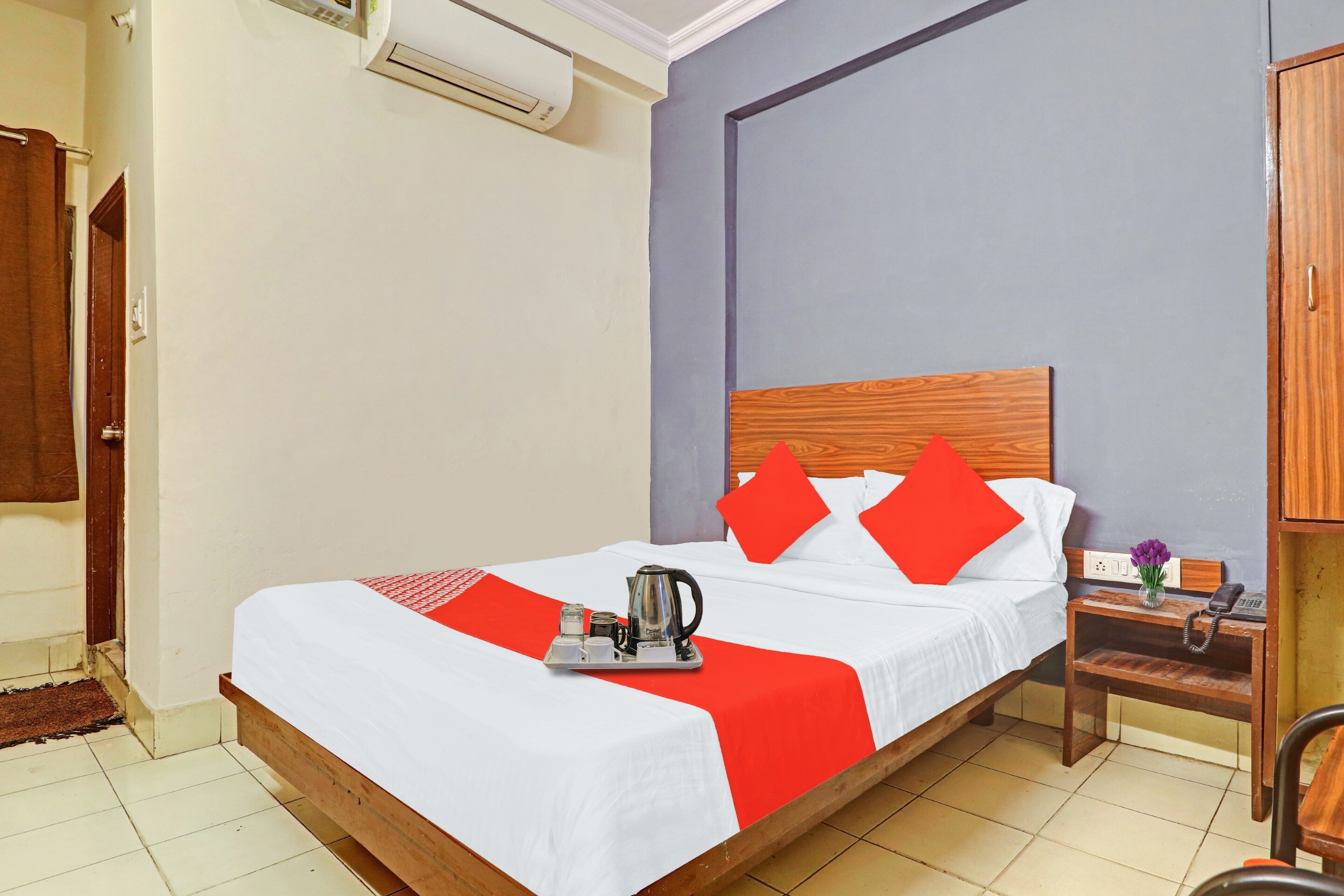 Hotel O Shyam - Tap to explore photos