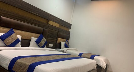 SB RESIDENCY Room Type - Deluxe Triple Bed Room