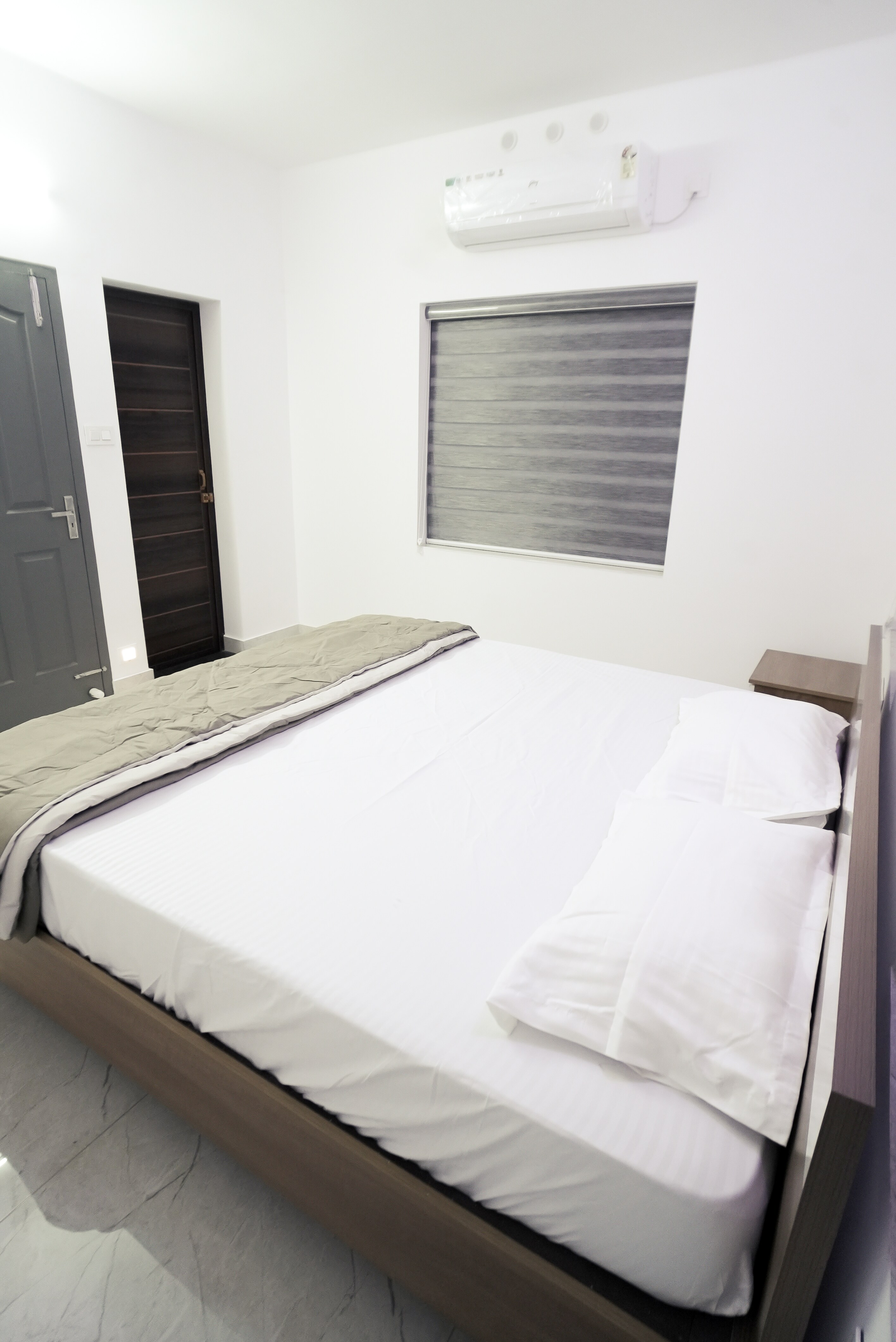 Filza Residency | Room in an Apartment - Tap to explore photos