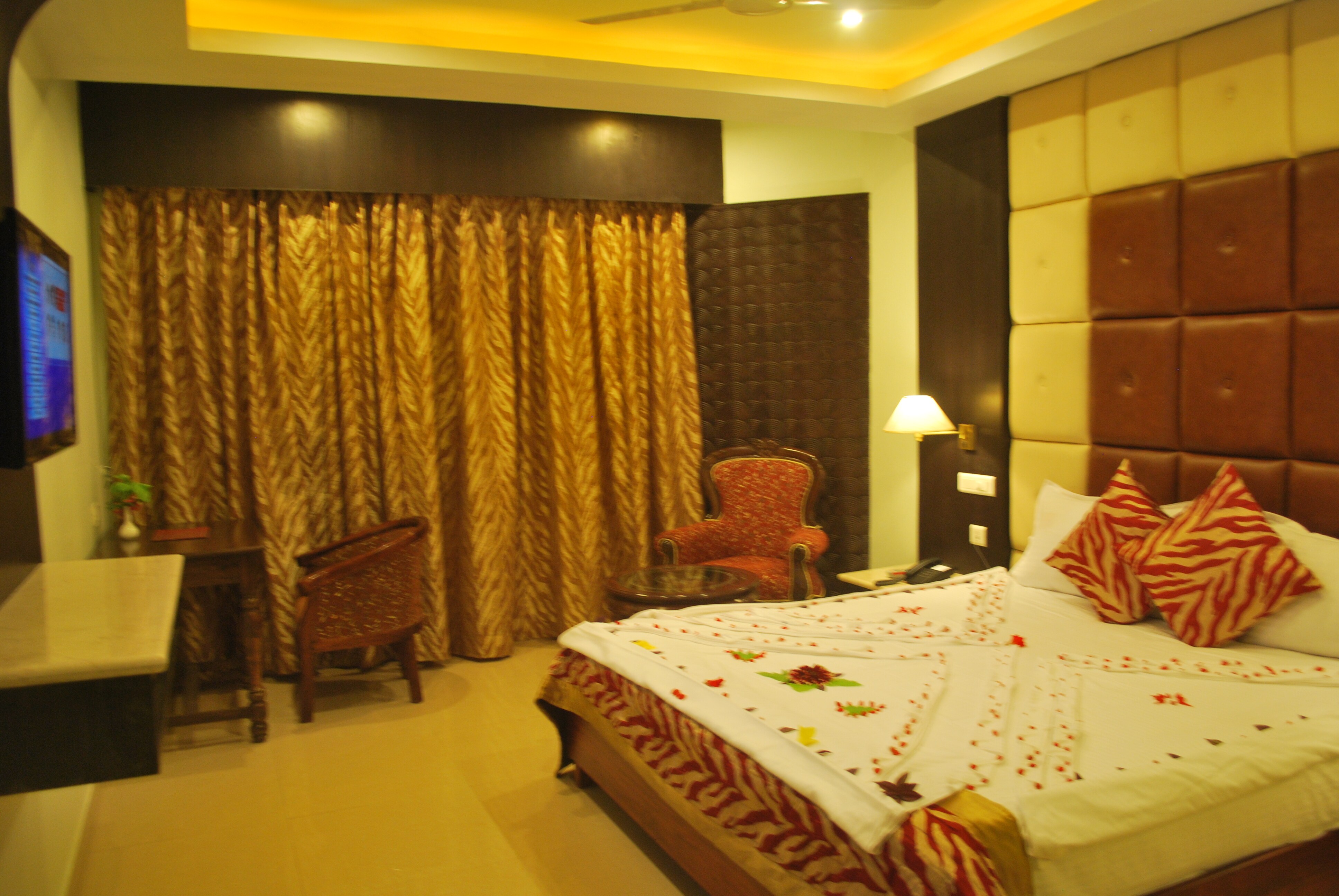 Hotel Sidharth - Tap to explore photos
