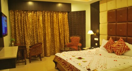 Hotel Sidharth Room Type - Super Deluxe Room (Kingsize Bed or Twin Bed)