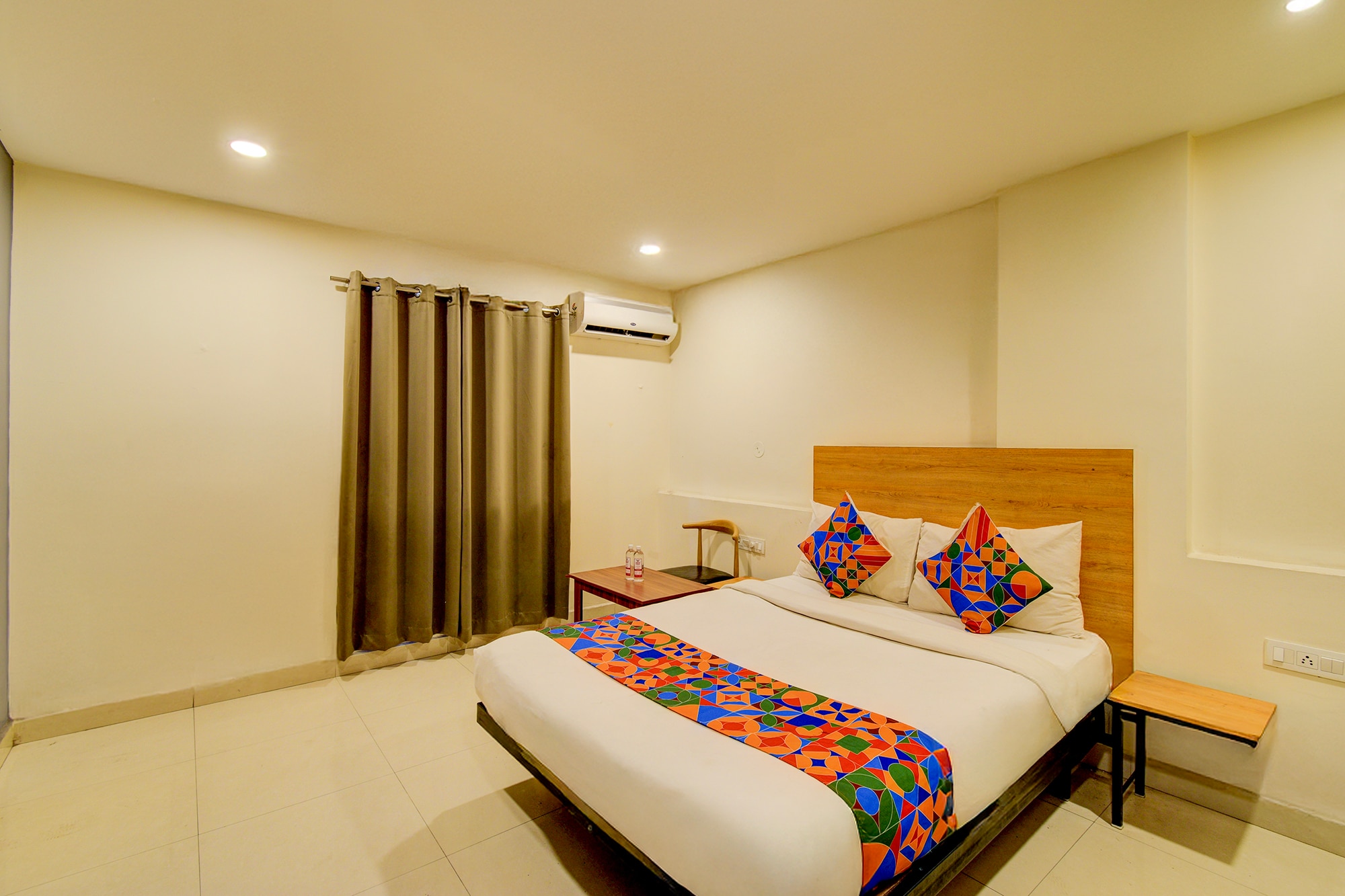 FabHotel White Ridge Gachibowli - DLF Cyber City, Gachibowli - Tap to explore photos