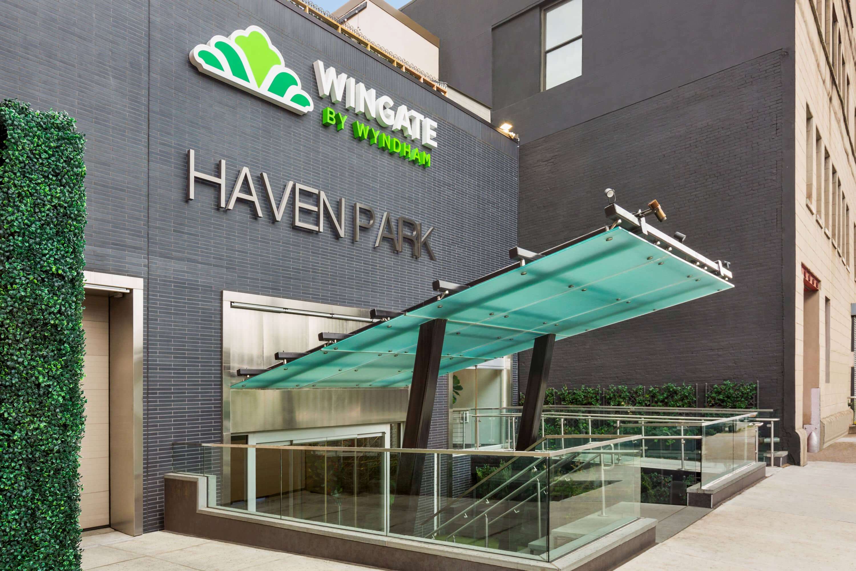 Wingate by Wyndham Bronx/Haven Park - Tap to explore photos