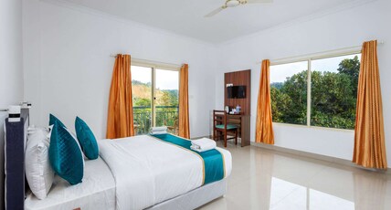 Le Serene Misty Hills Resort by Neon Nest Room Type - Cinnamon - Valley View with Balcony