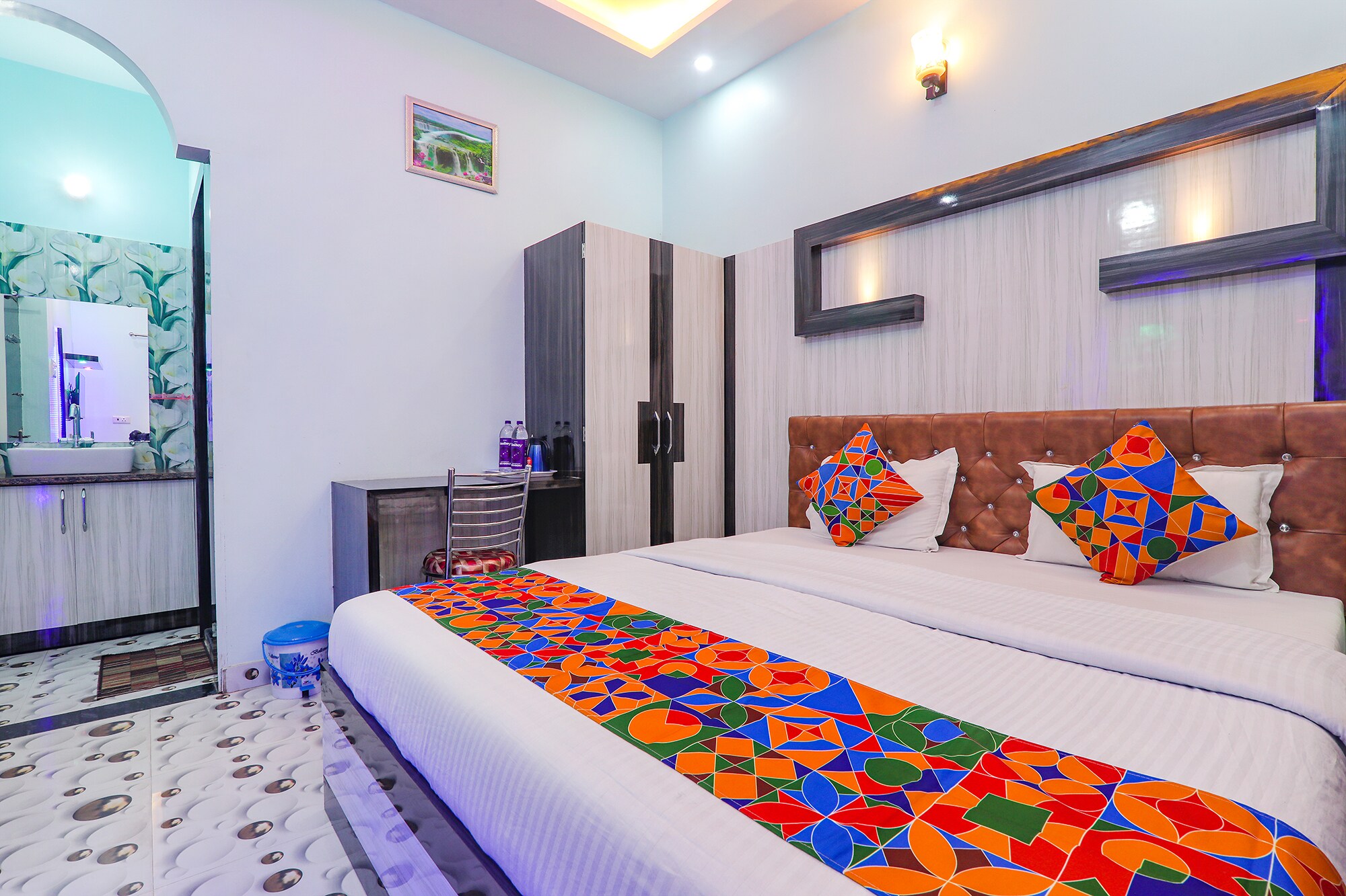 FabHotel Lumbini International - Nr. Sarnath Museum - Tap to explore photos