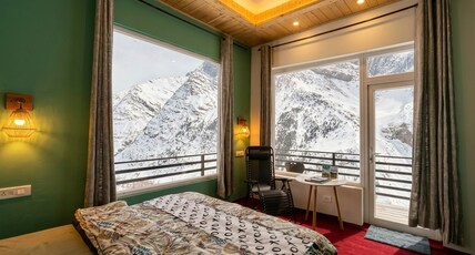 Sissu Inn Room Type - Deluxe Private Room With Balcony 