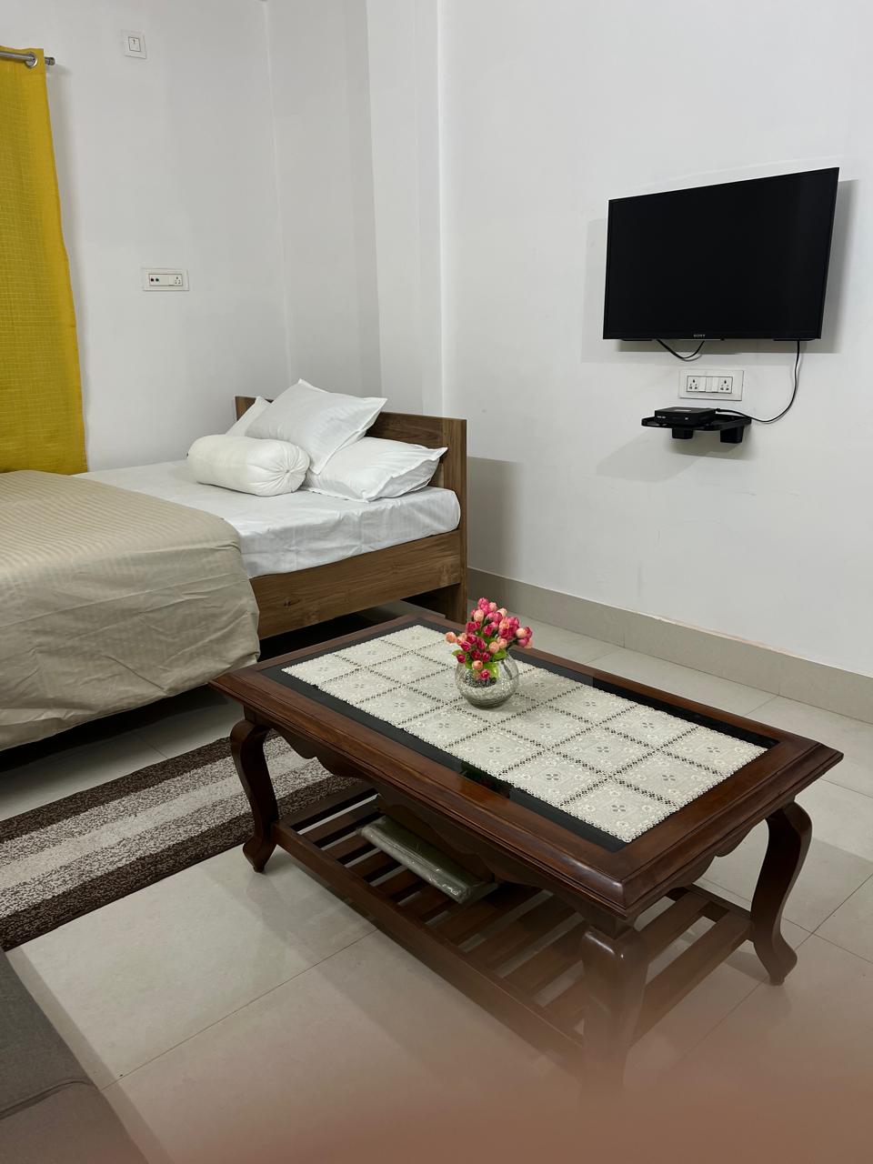 Travellers Nest Homestay - Tap to explore photos