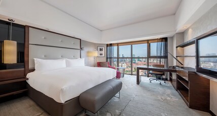 InterContinental Shanghai Pudong Hotel Room Type - 1 King Premium Club Lounge Access High Floor