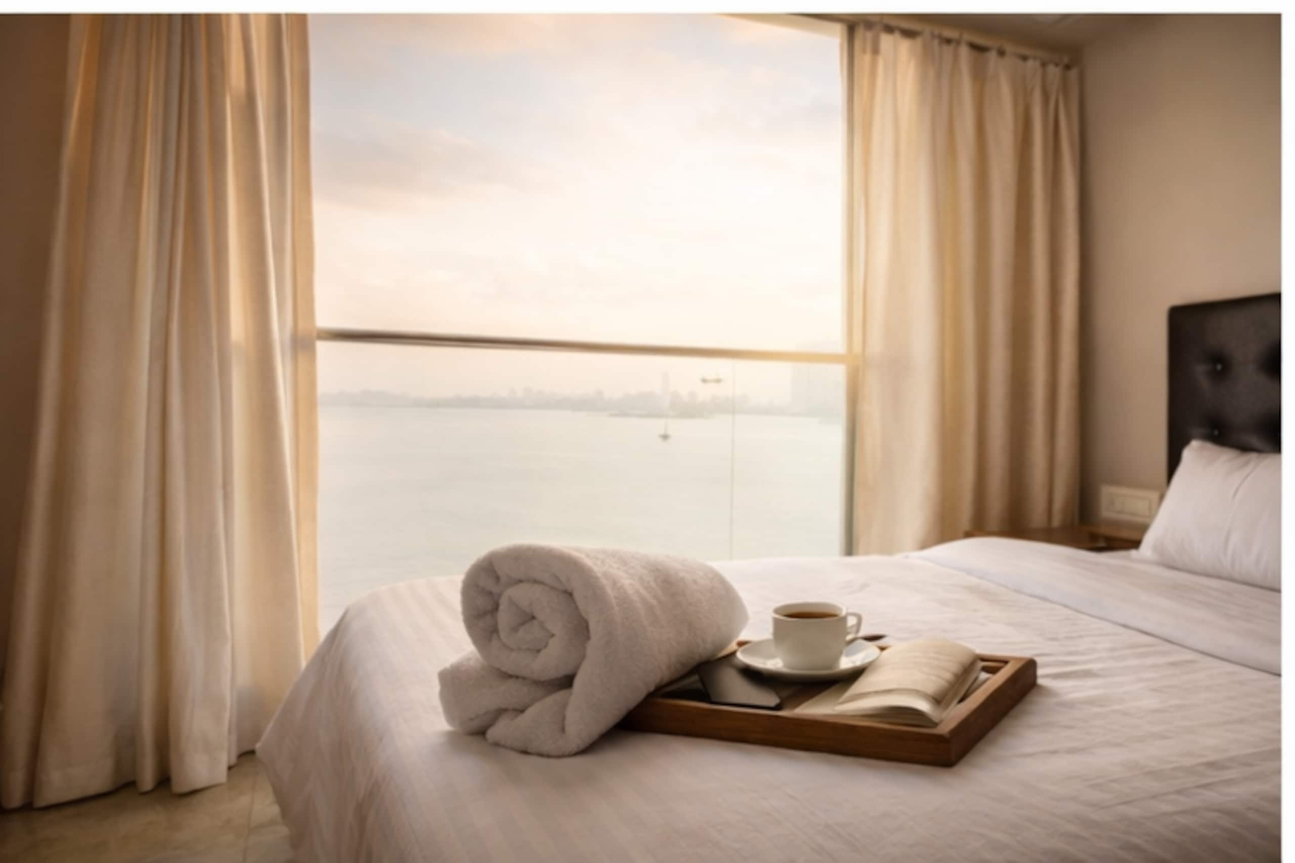 3 BHK Seafacing Malabar Hill Ocean 360 - Tap to explore photos