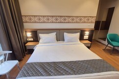 Hotel Antilia Inn