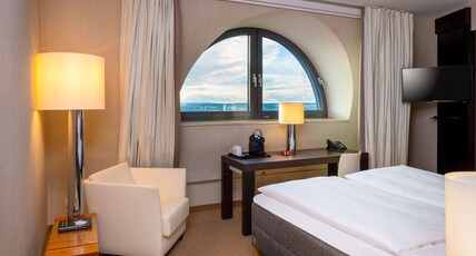 Movenpick Hotel Hamburg Room Type - SLEEP King