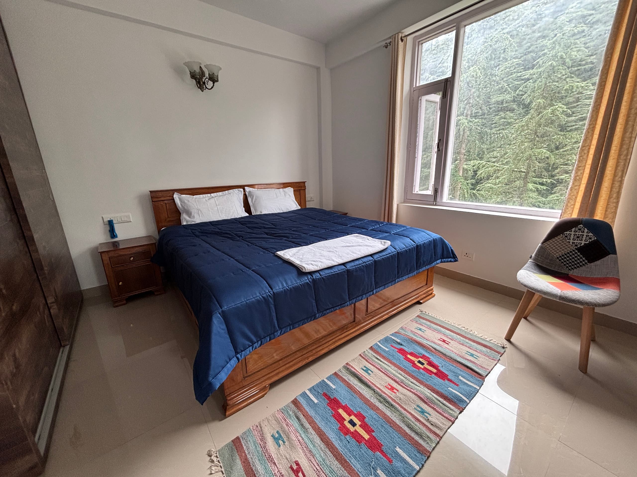 Cedar Hideaway 2Bhk Deodar forest view full flat - Tap to explore photos