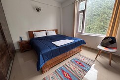 Cedar Hideaway 2Bhk Deodar forest view full flat
