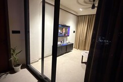 3BHK Luxury Stay Near Bansal & Apollo Hospital