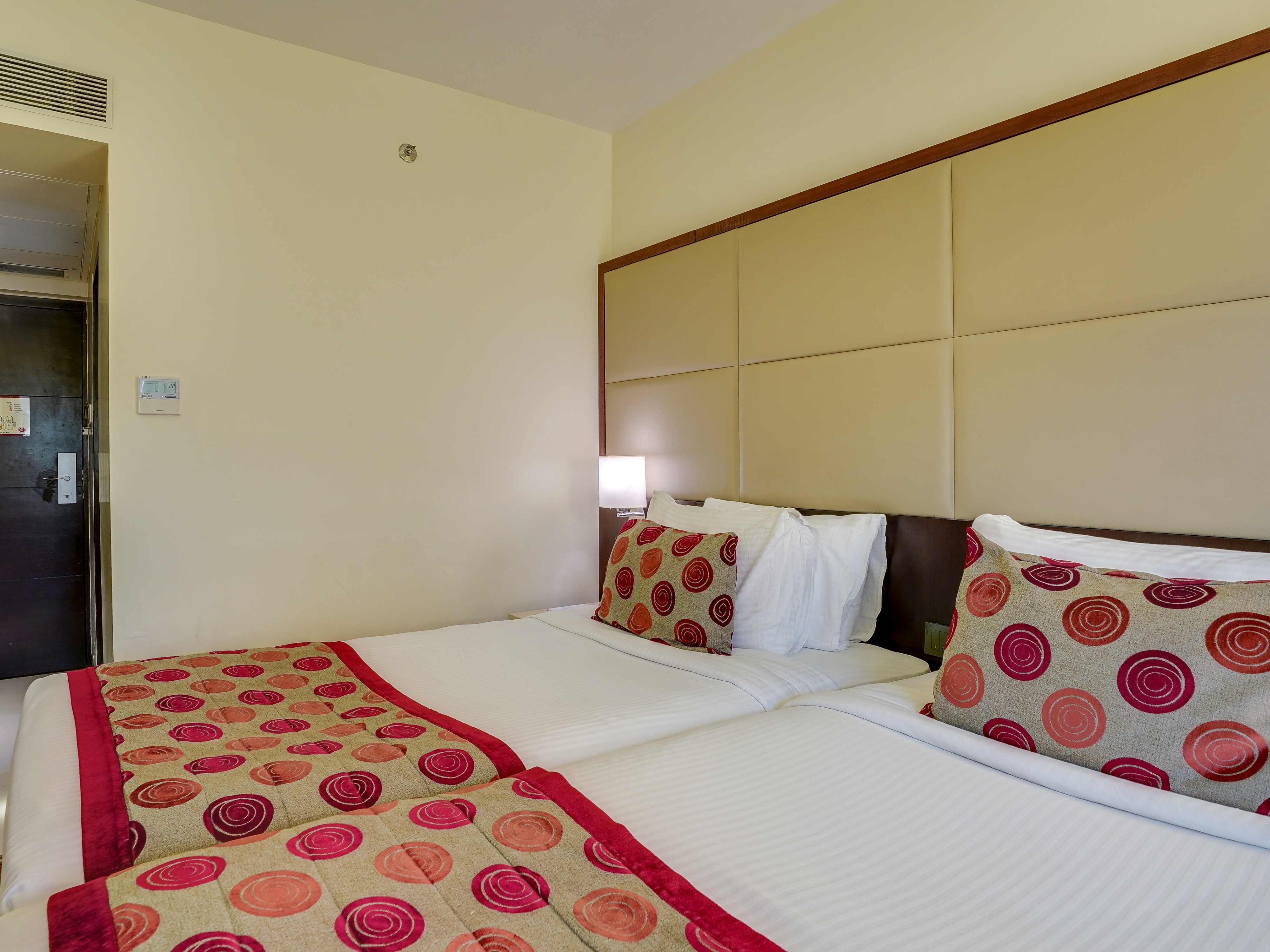 Ramee Guestline Hotel Juhu - Tap to explore photos