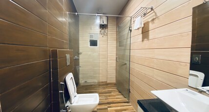 Hotel Kailash Tower Room Type - Super Deluxe