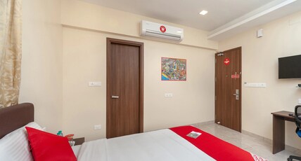 Hotel Cute Orange Room Type - Deluxe Double Room