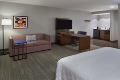 Hampton Inn & Suites by Hilton Montreal-Dorval