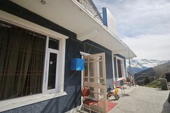 New Himalaya Homestay and Cafe