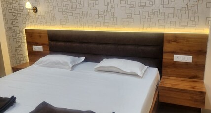 Hotel Rai Inn Room Type - Deluxe