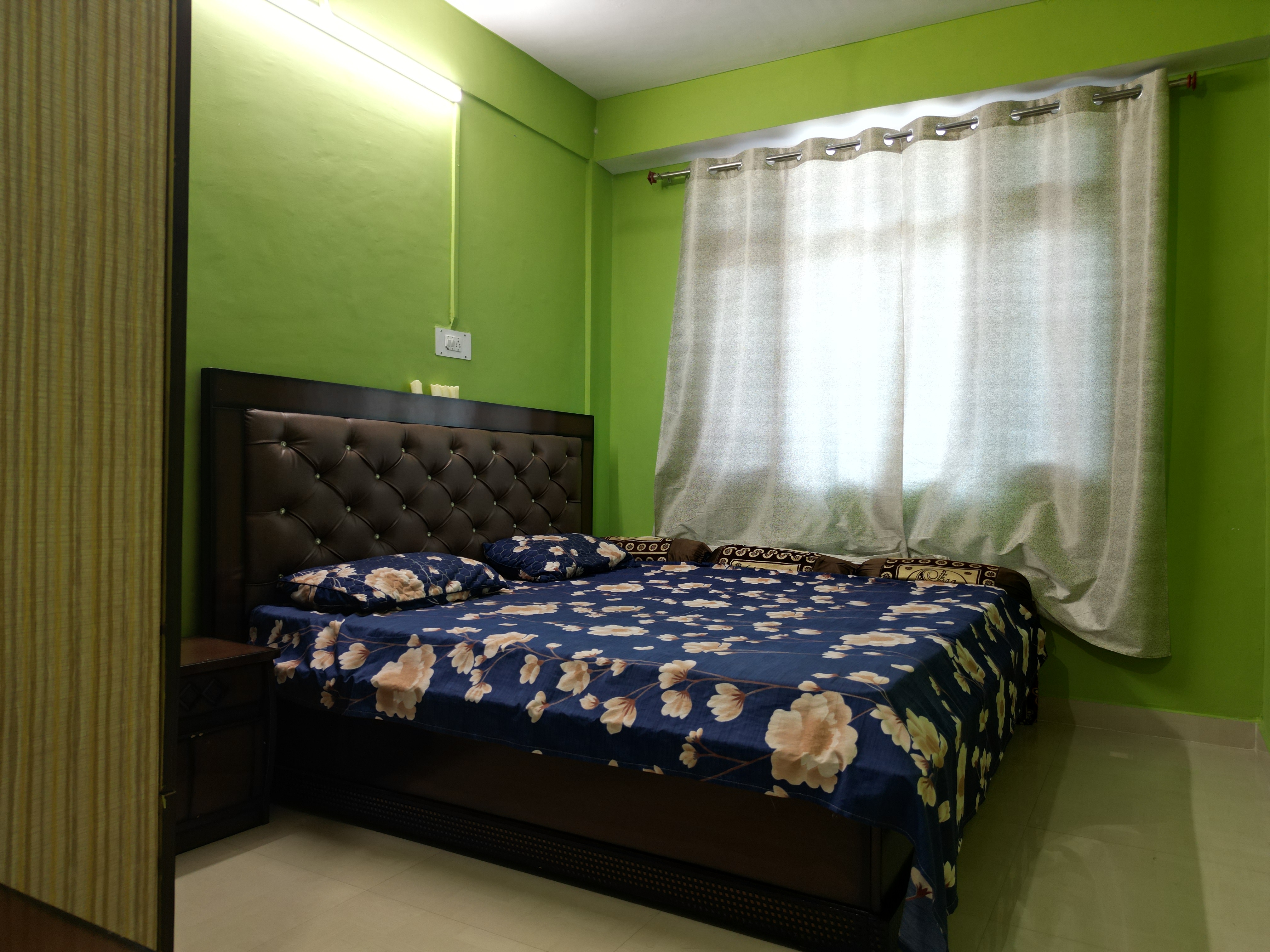 Hotel CM - Tap to explore photos