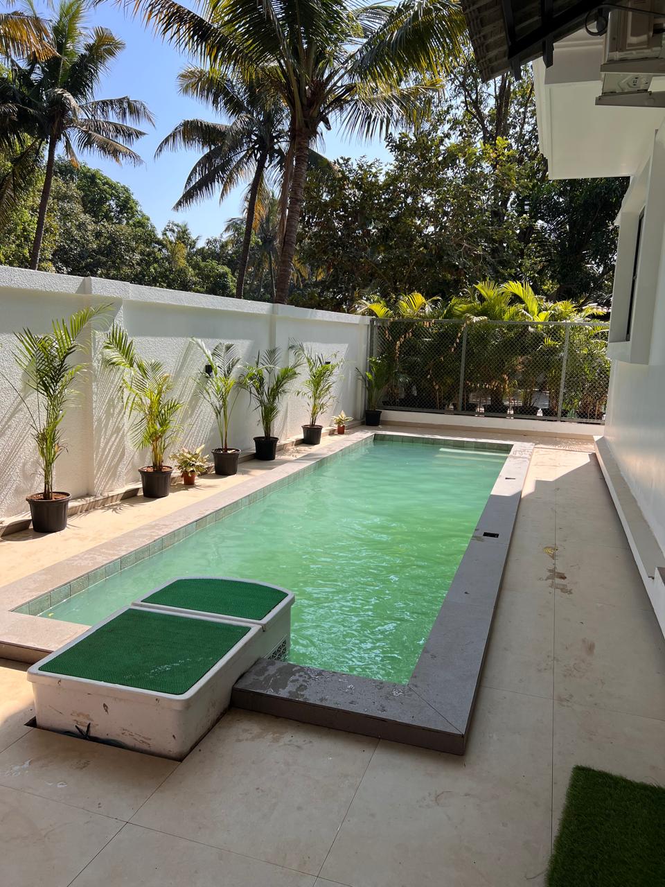 AlohaStayz Goa - Tap to explore photos