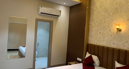 GRAND VISTA HOTEL Room Type - Deluxe Room