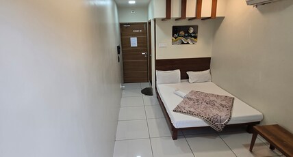 Hotel Vandana Palace Room Type - Deluxe Room