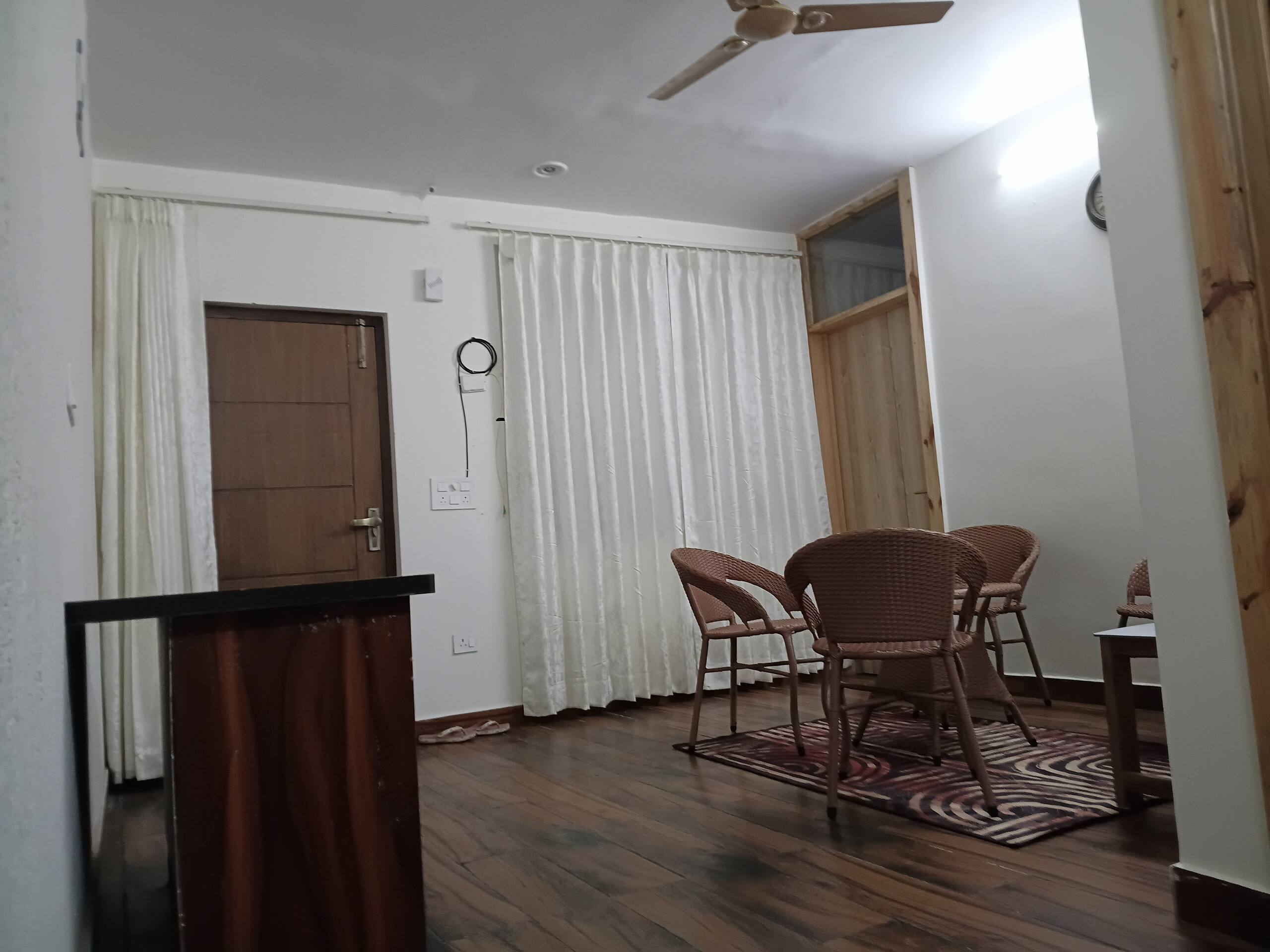 The Green Feather 2BHK Apartment with a kitchen - Tap to explore photos