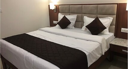 Hotel Raj Comfort Room Type - Deluxe Non AC Room