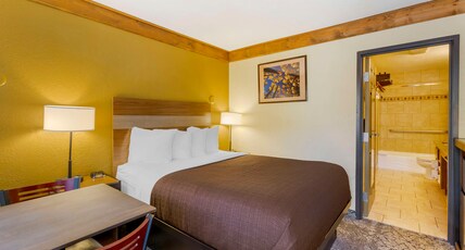 BEST WESTERN RIVERS EDGE Room Type - 1 King Bed, Mobility Accessible, Bathtub, Non-Smoking, Continental Breakfast