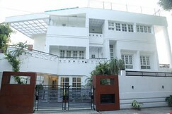 Happy Mark Suites Rooms