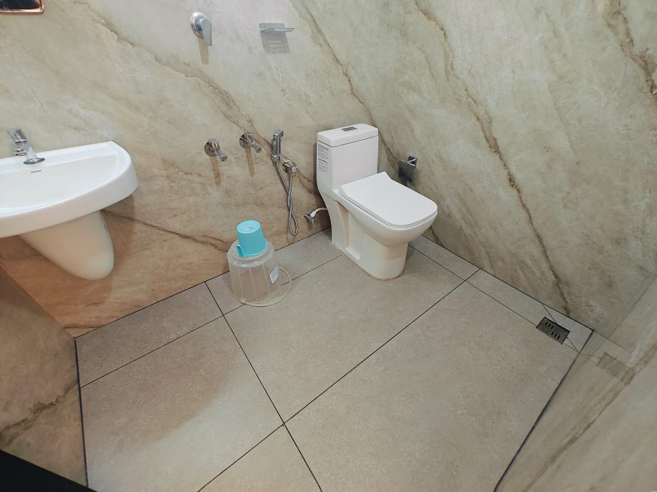 MS Holiday Home - Tap to explore photos